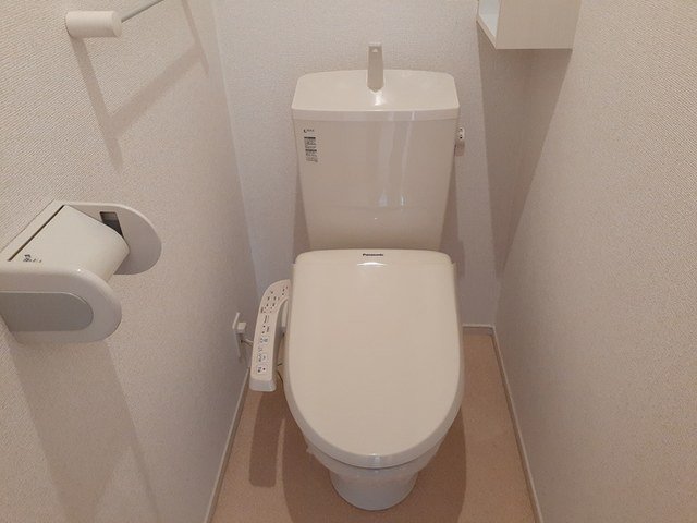 トイレ　落ち着いたトイレです