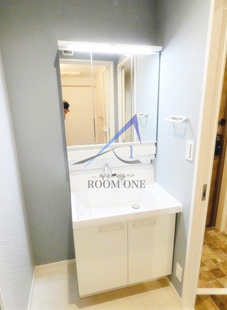 洗面設備　独立洗面台です。