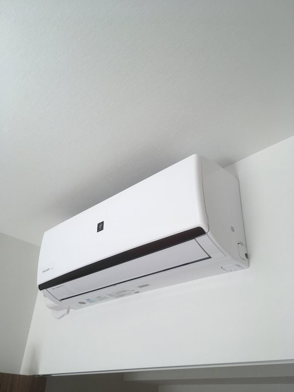 その他　エアコン１基あり
