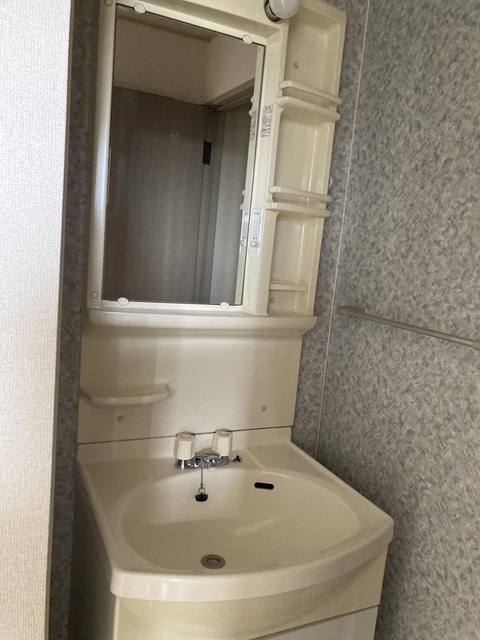 洗面設備　同タイプ参考