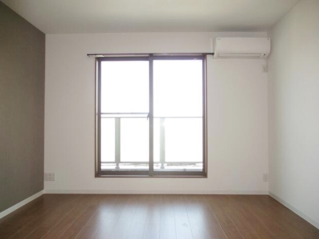 居室・リビング　同仕様参考写真