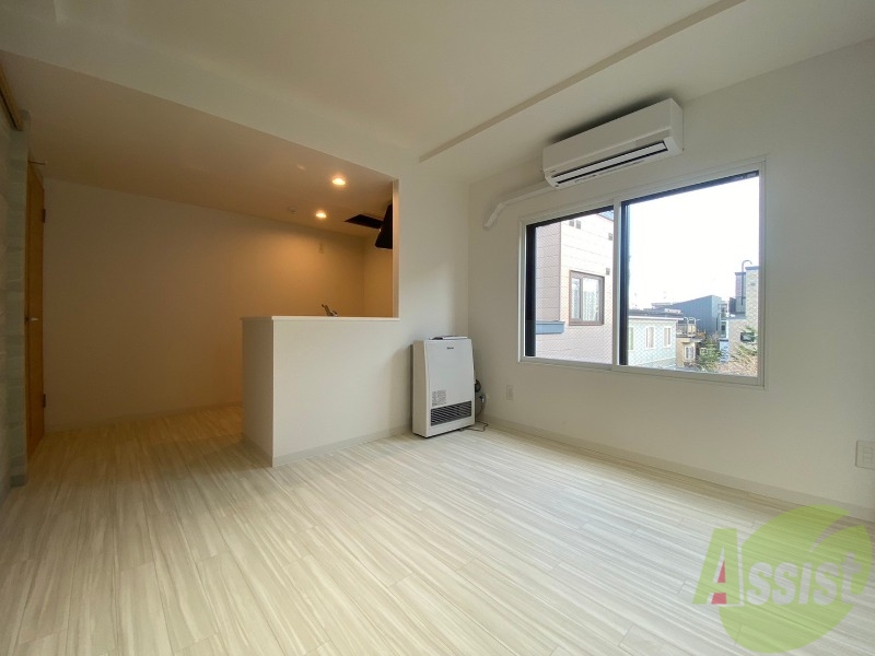 居室・リビング　広くてきれいなリビングです！快適に過ごせそうですね。