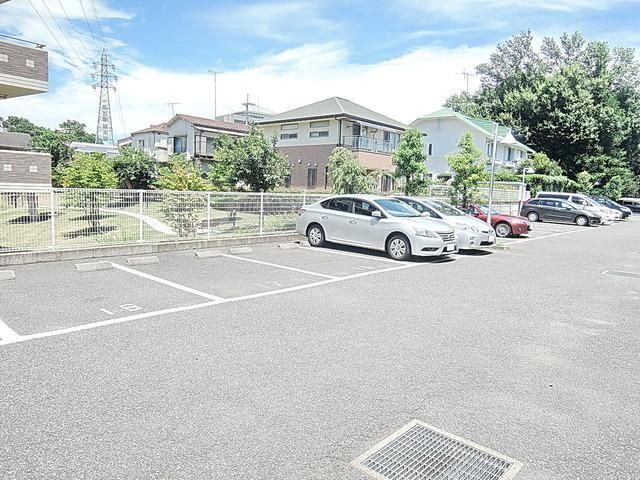 駐車場　★敷地内駐車場あり★