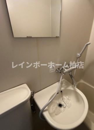 洗面設備　スペースが確保できる洗面所です