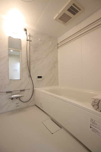 バス・シャワールーム　日頃の疲れを癒すバスルーム♪