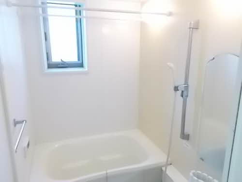 バス・シャワールーム　同物件、別号室のものです。