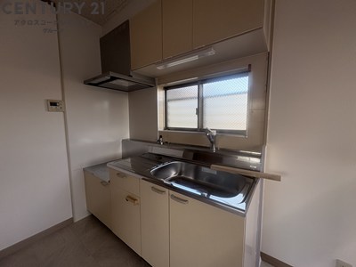 キッチン　壁付けキッチンなので、スペースを最大限に有効活用できます◎