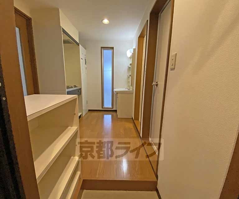 その他部屋・スペース　玄関から見たところです。