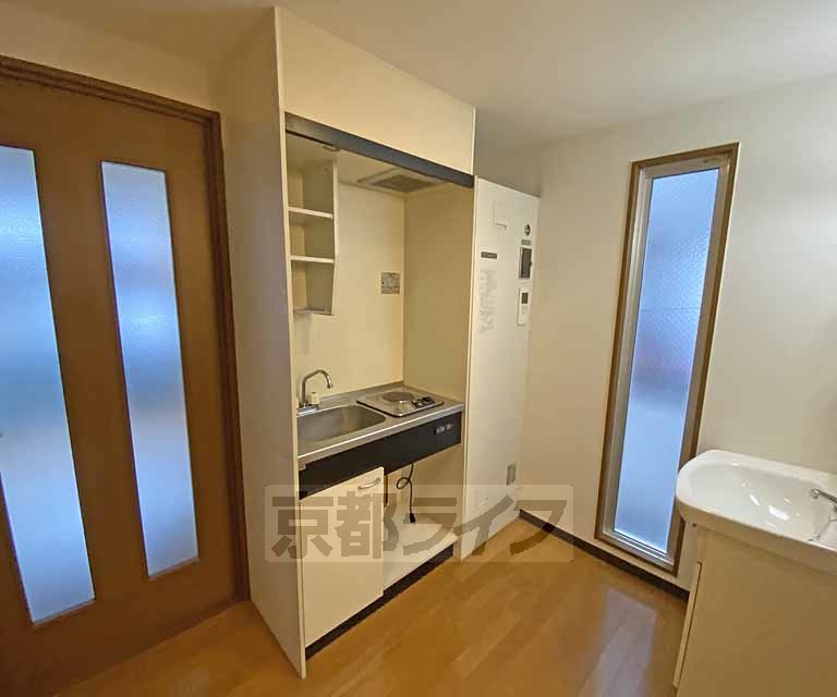 キッチン　コンパクトに纏まったキッチンです。