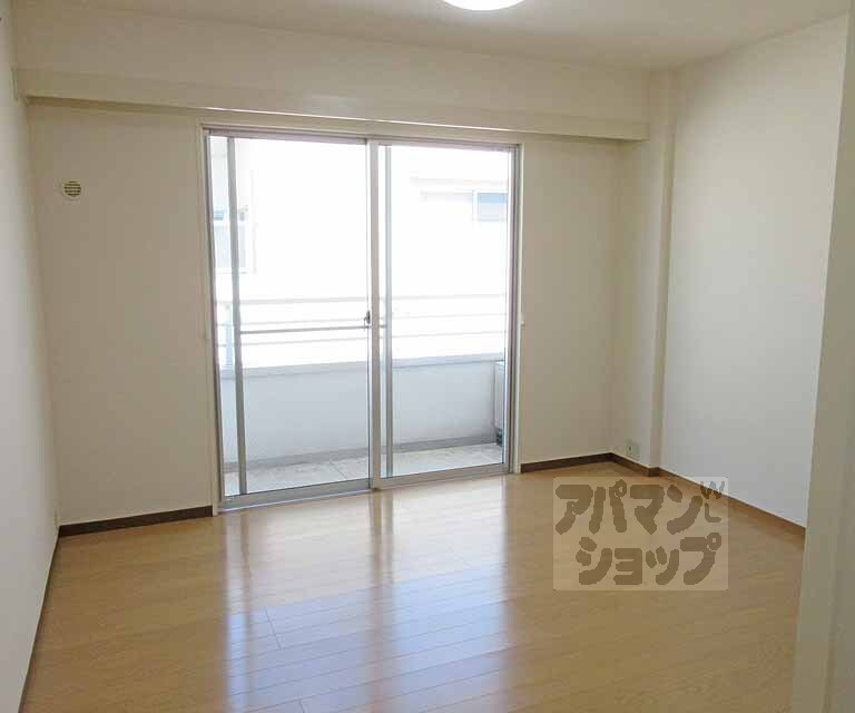 居室・リビング　日当りの良いお部屋です！