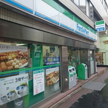 コンビニ　ファミリーマート麻布十番店（コンビニ）まで65m