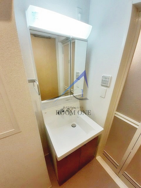 洗面設備　洗面台です。