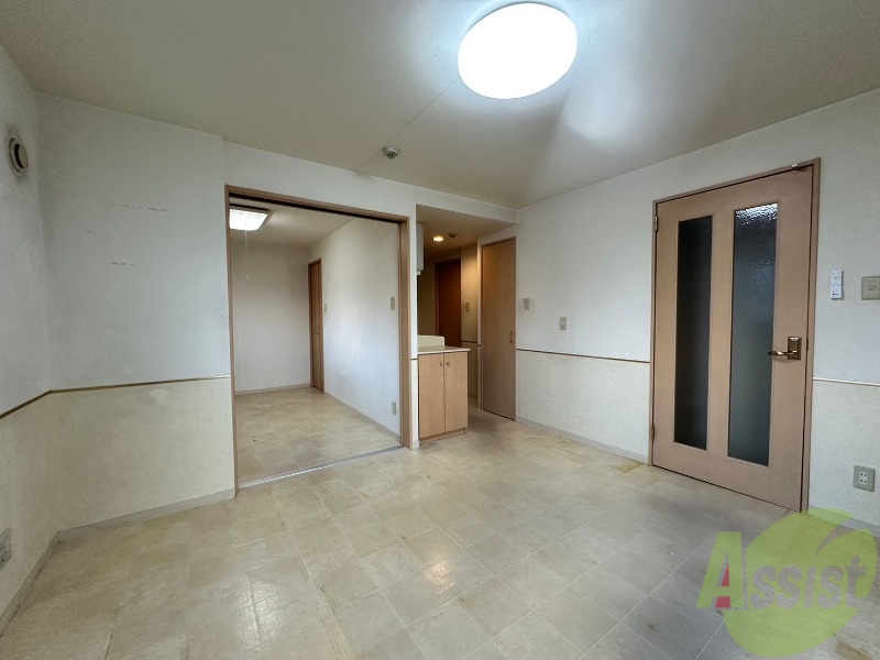 居室・リビング　広くてキレイなお部屋が広がっていて、充実した生活が送れそう。