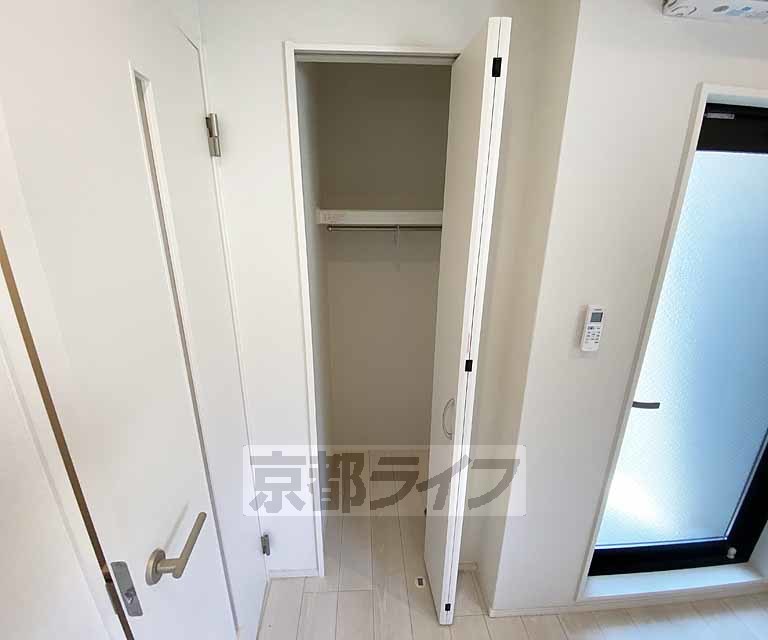 収納　シンプルな洗面所です。