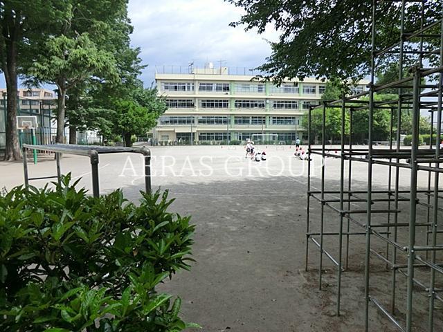 小学校　小平市立小平第三小学校（小学校）まで495m