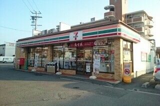 コンビニ　セブンイレブン黒田店様（コンビニ）まで460m