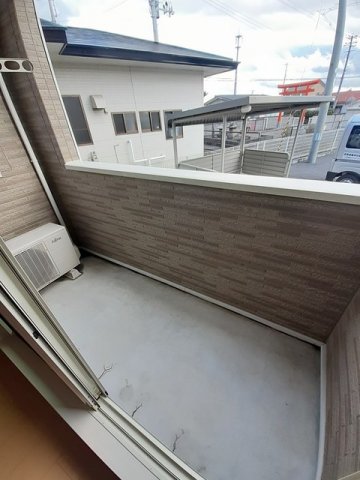 バルコニー　バルコニー付きです