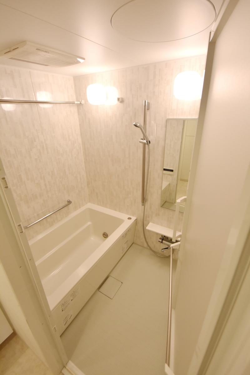 バス・シャワールーム　写真は同タイプ住居です。