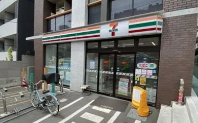 コンビニ　セブンイレブン市谷柳町店（コンビニ）まで157m