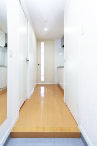 玄関　別号室のものになります。現状優先。