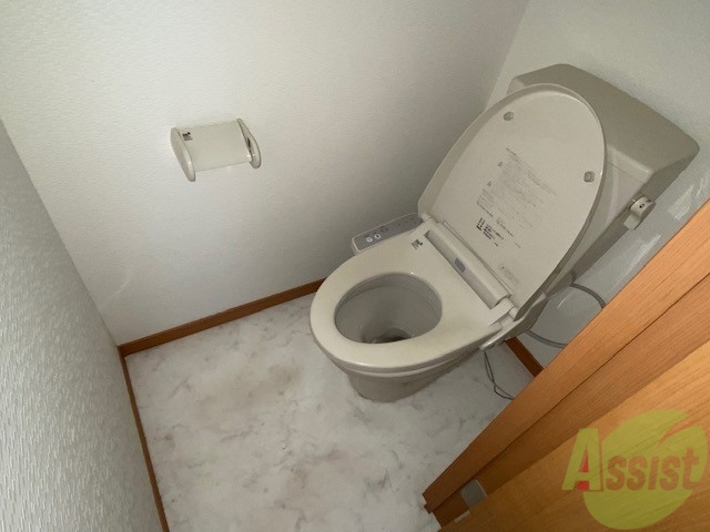 トイレ　ウォシュレット付きのトイレです。シャワートイレは日本の宝。