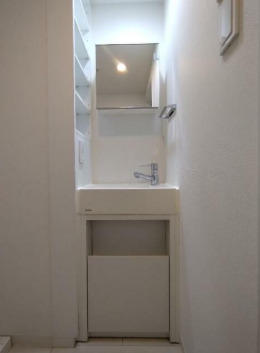 洗面設備　使いやすい洗面所です