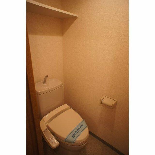 トイレ　※同タイプ別部屋の写真です。