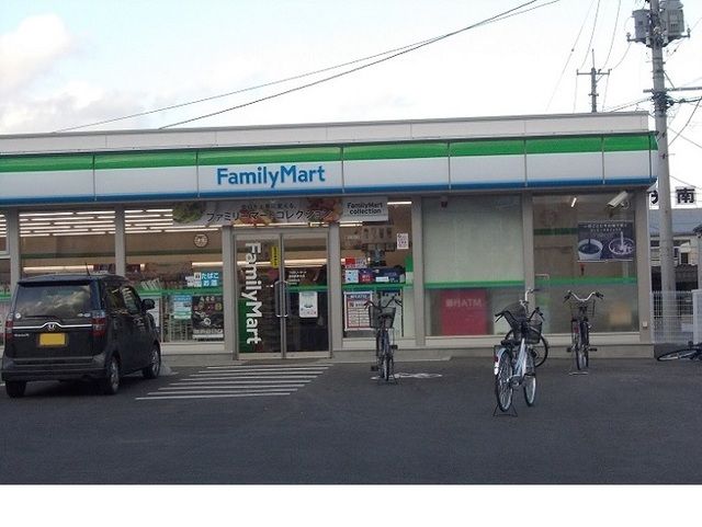 コンビニ　ファミリーマート南福島駅北店（コンビニ）まで400m