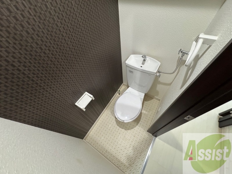 トイレ　こちらはトイレです。清潔感があり、安心して使用できます。
