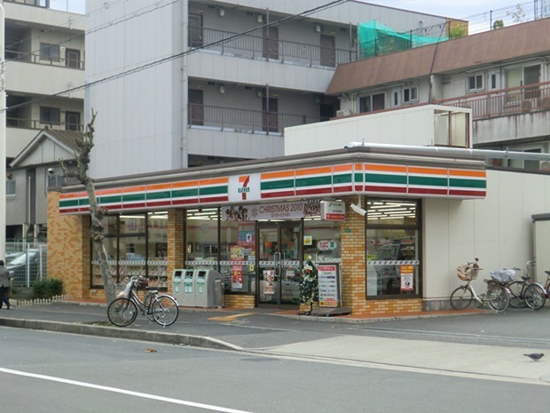 コンビニ　セブンイレブン 大阪西三国3丁目店（コンビニ）まで365m