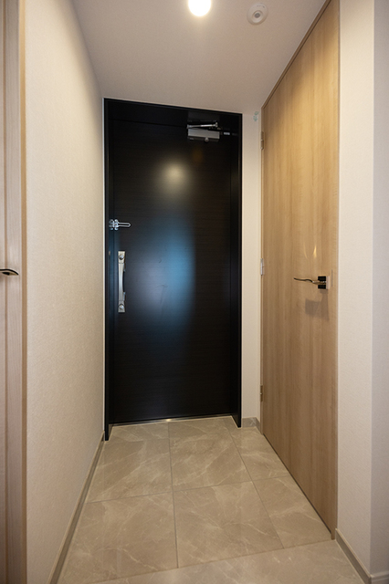 玄関　※写真は同タイプ住戸です。