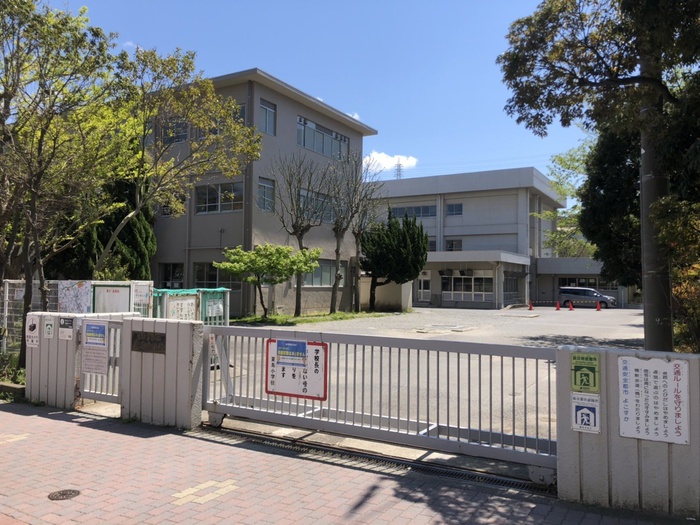 小学校　横須賀市立夏島小学校（小学校）まで410m