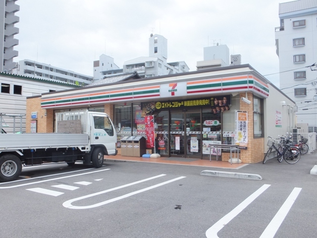 コンビニ　セブンイレブン広島三篠２丁目店（コンビニ）まで334m