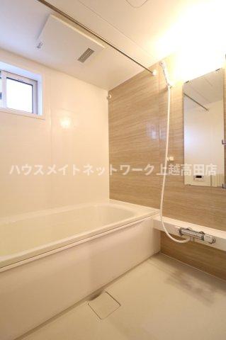 バス・シャワールーム　浴室1坪・追焚機能付