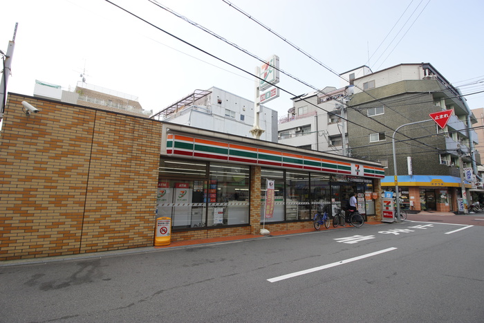 コンビニ　セブンイレブン天下茶屋駅前店（コンビニ）まで150m