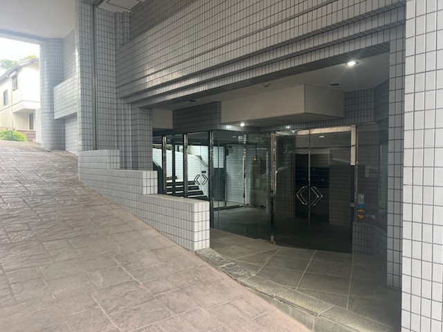 ブルーライン 舞岡駅 徒歩13分 6階建 築37年の外観写真