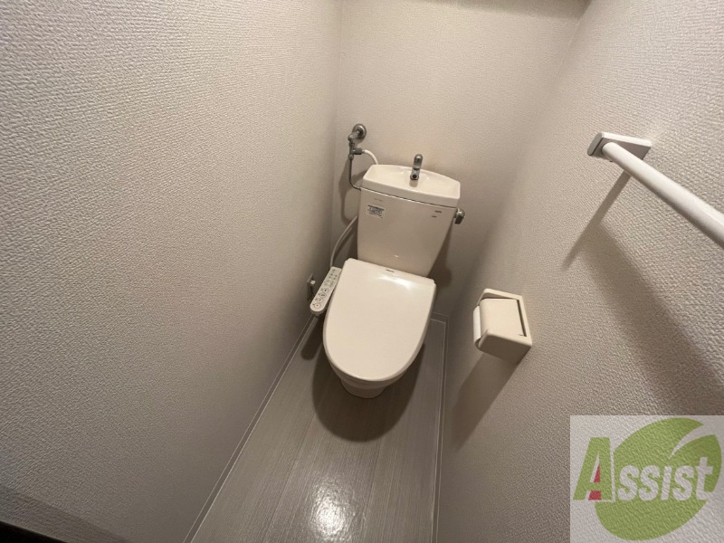 トイレ　トイレです。ウォシュレット付を探している方、おすすめです。