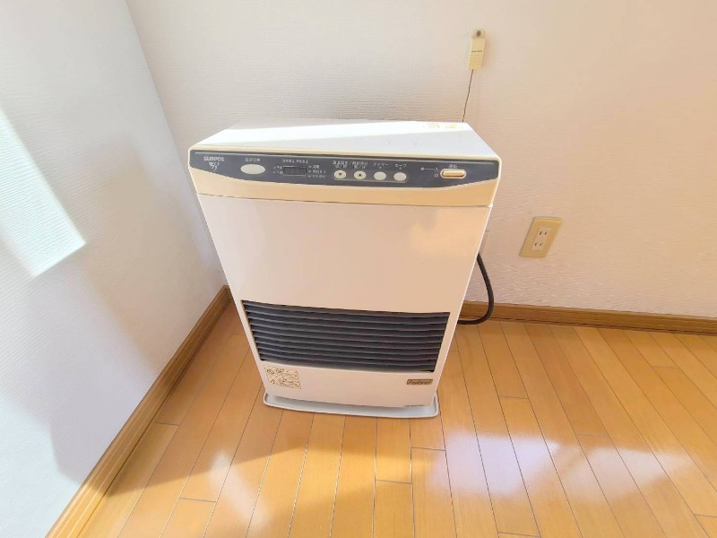 その他設備　灯油ストーブ付きです！