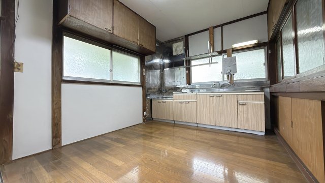 居室・リビング　陽当たり良好なフローリングのお部屋です。
