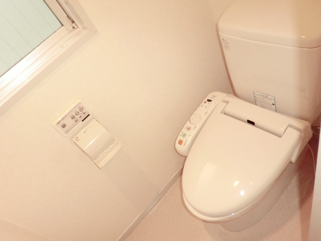 トイレ　ウォシュレット付