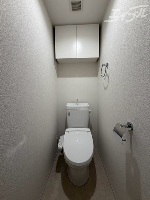 地下鉄御堂筋線 中津駅 徒歩12分 15階建 築1年のトイレ写真
