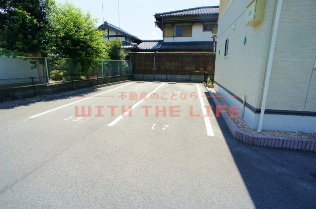 駐車場　駐車場完備です