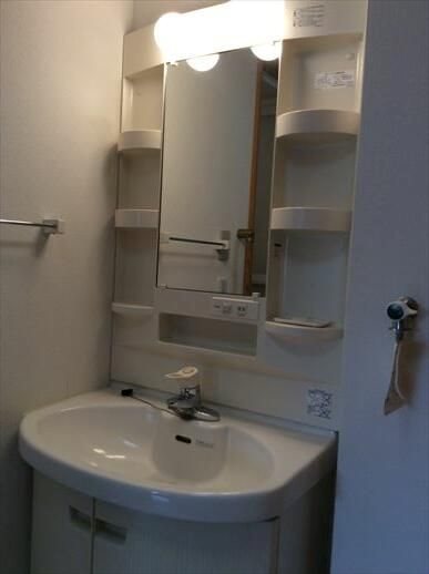 洗面設備　※他部屋参照・現況優先