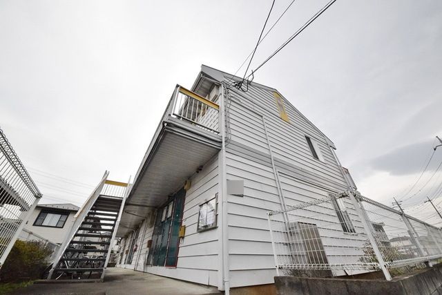 エントランス　高台に立地