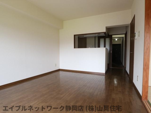居室・リビング　居間です