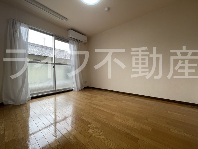 建物外観　外観は落ち着いています