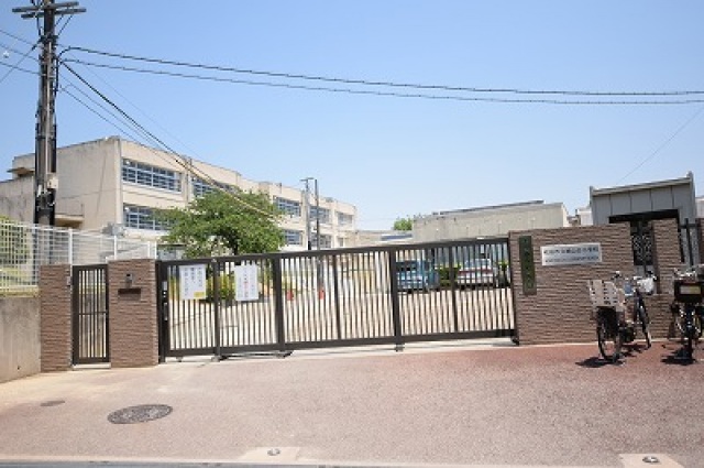 小学校　吹田市立桃山台小学校（小学校）まで354m