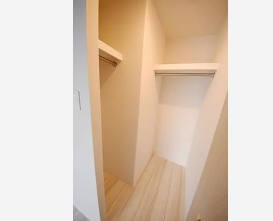 収納　写真は同タイプ住居です。