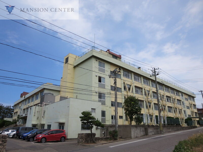 中学校　新潟市立松浜中学校（中学校）まで570m