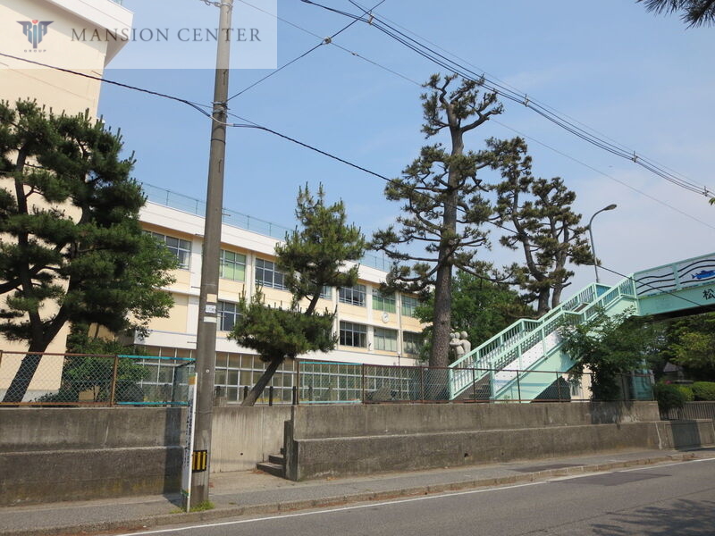 小学校　新潟市立松浜小学校（小学校）まで391m